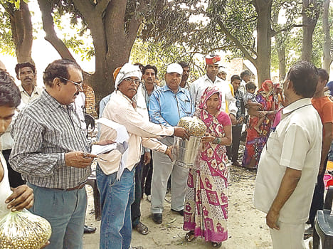 Distributed relief supplies to victims in Klapur