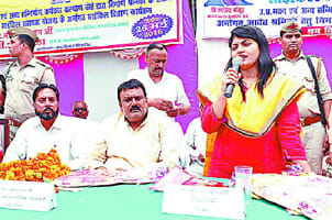 DM workers distributed bicycles