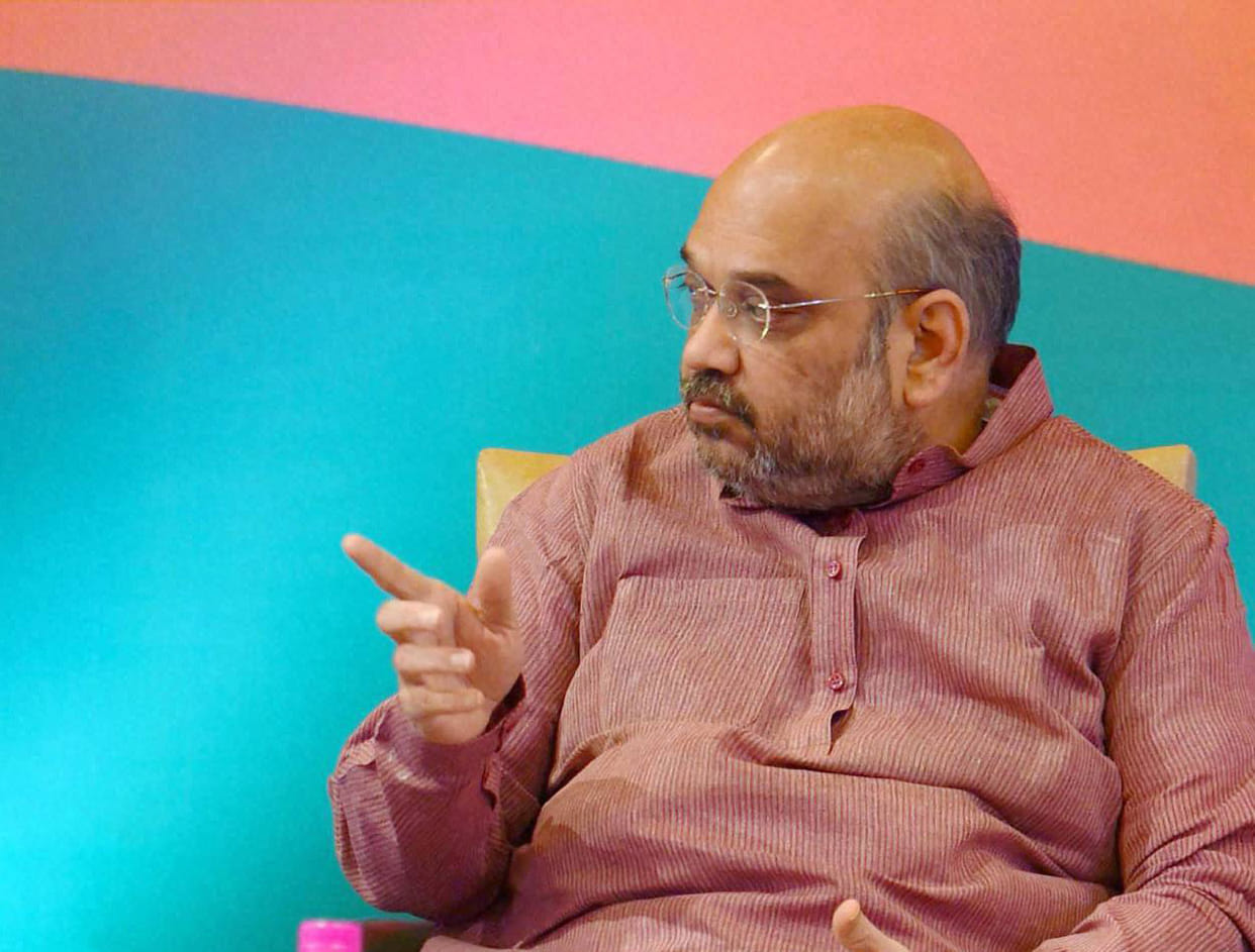 amit shah briefing with bjp leaders