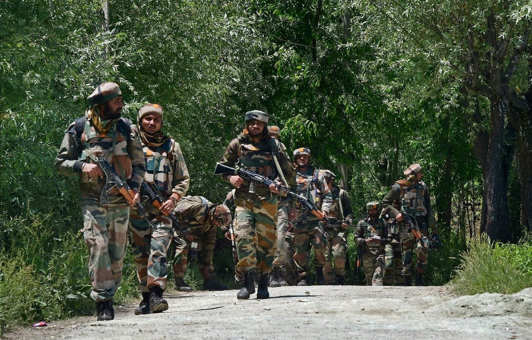 two terrorist killed in baramulla