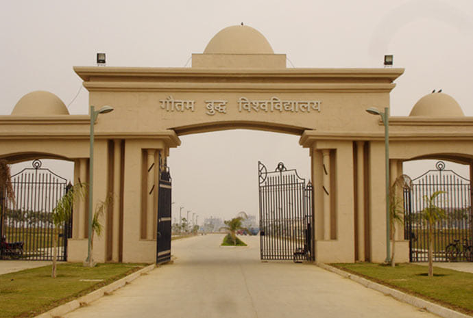 Noida Aditi top in engineering, the All India rank list released Jbu
