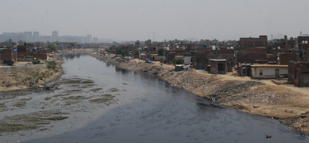 danger on the edges of Hindon  