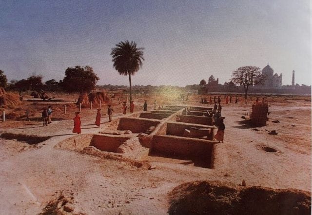 Excavation in mahtab bagh