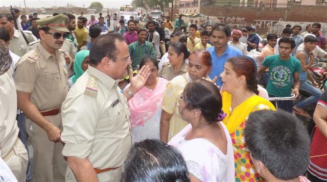 On waterlogged dirt - road Jam , police tip - saddled