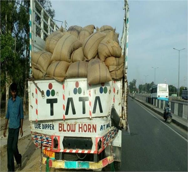 radha soami dera bus accident in jalandhar, many devotees injured