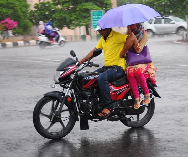 rain and fast wind in Lucknow.