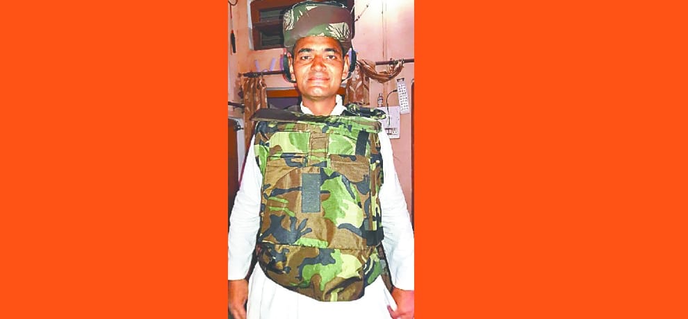 wear Bulletproof jackets sangram singh is campaigning
