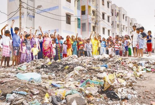 people fired in kalindi vihar