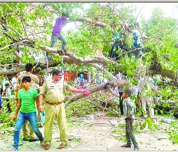 Wall collapsed from storm, killing teenager