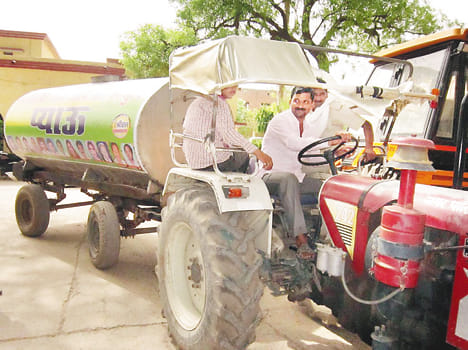 Municipal water tanker seized by SDM