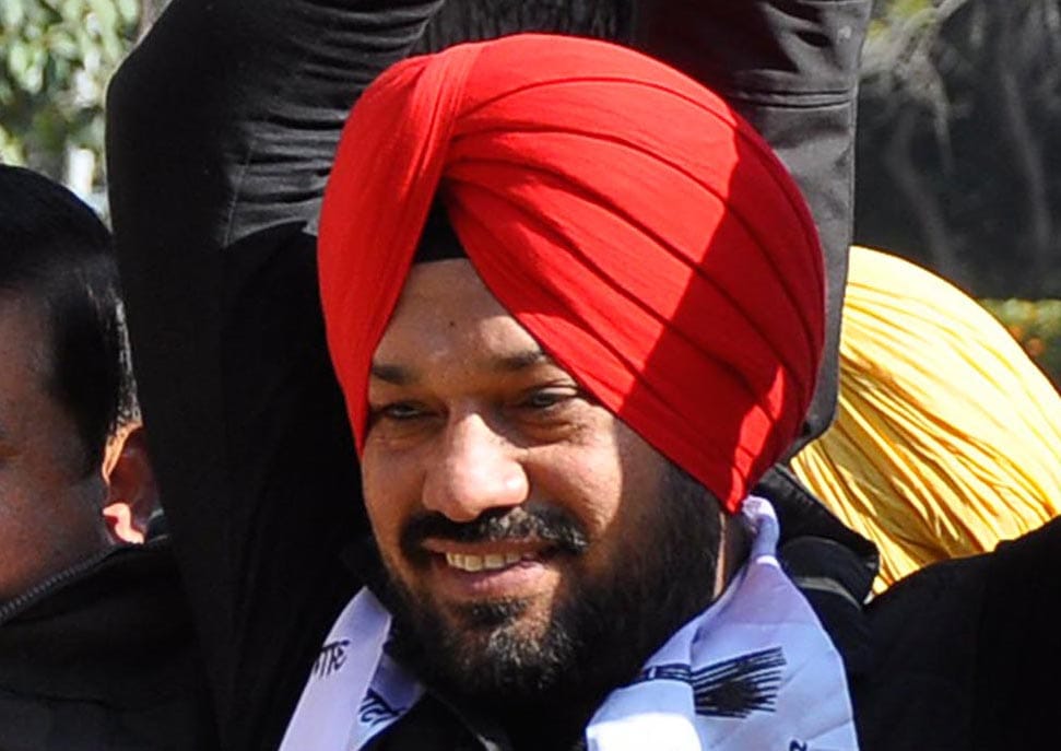comedian gurpreet singh ghuggi's 5 Untold stories, resigned from aam admi party