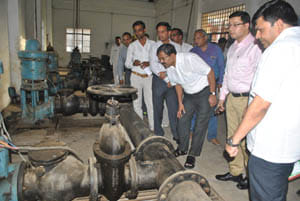 The officers were not satisfied with the functioning of the Commissioner