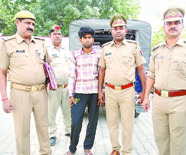 Murder for money in sitapur.