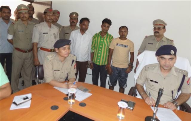 Police arrested four crooks encounter vicious