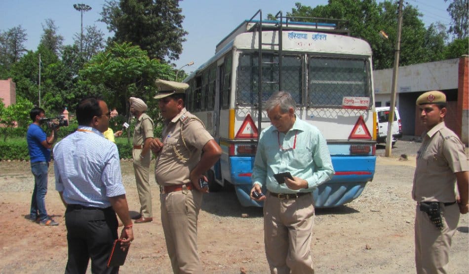  Private bus drivers strove 