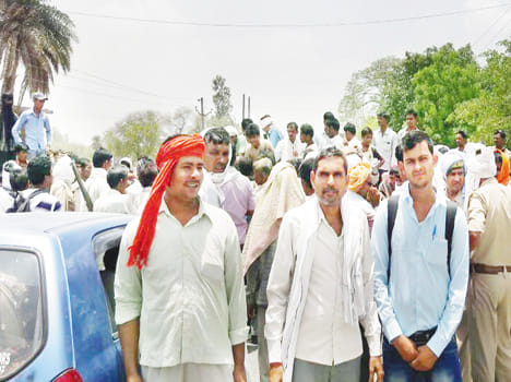 Villagers put the jam on highway