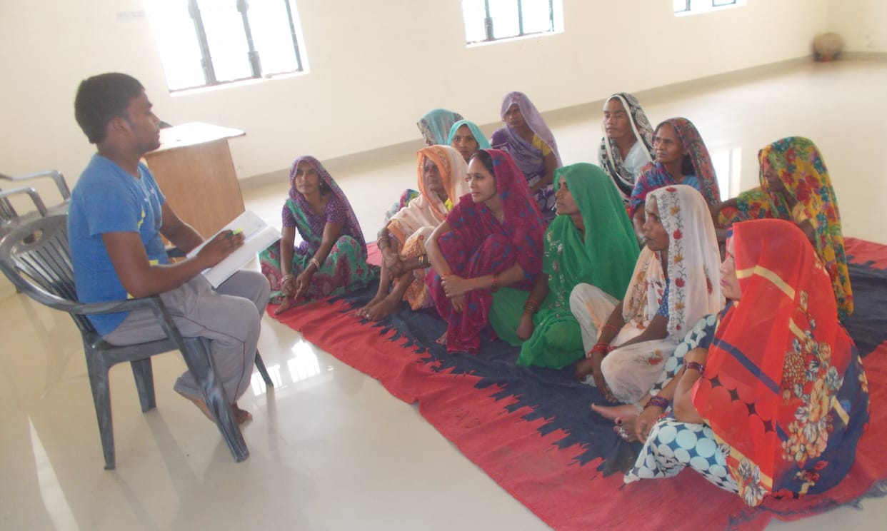 boy teaches to illiterate women in village shivpuri bkt lucknow