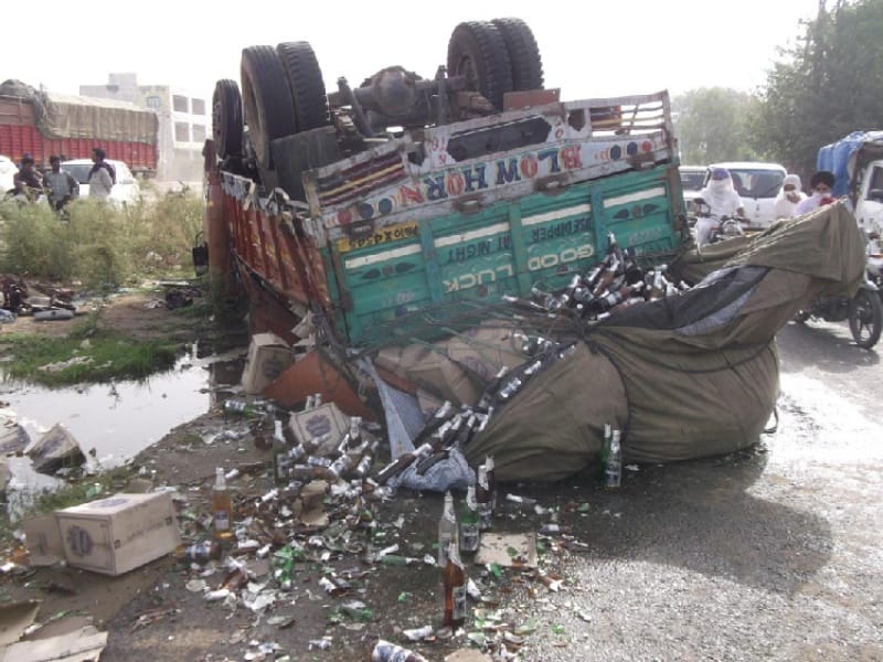 accident, beer canter accident in ludhiana, ludhiana canter accident