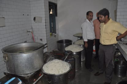 indian railway polluted food served in rajdhani express