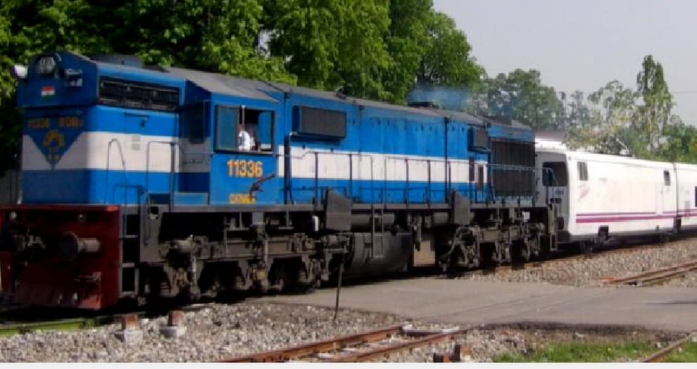 train, trains late due to maintainence work, ludhiana train