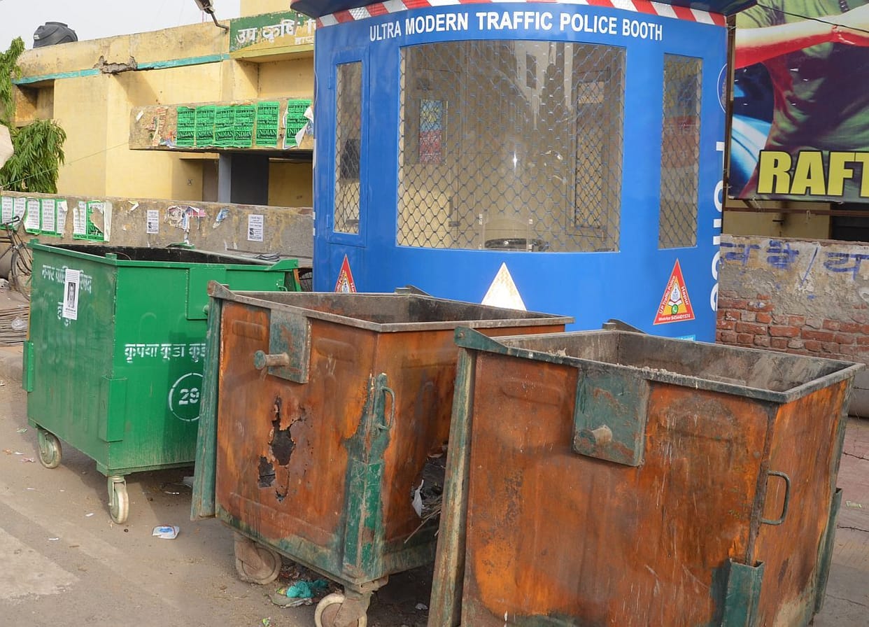 Traffic in front of the booth litterbins.
