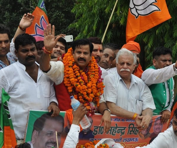 BJP road show for mahendra singh in Lucknow.
