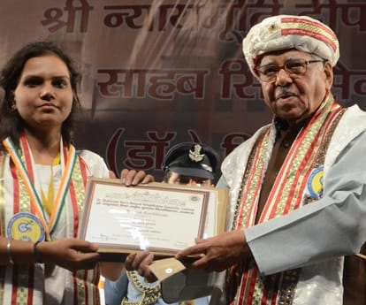  convocation day of dr shakuntala mishra university.
