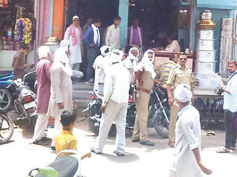 Again encroach on the two dozen shops invoice