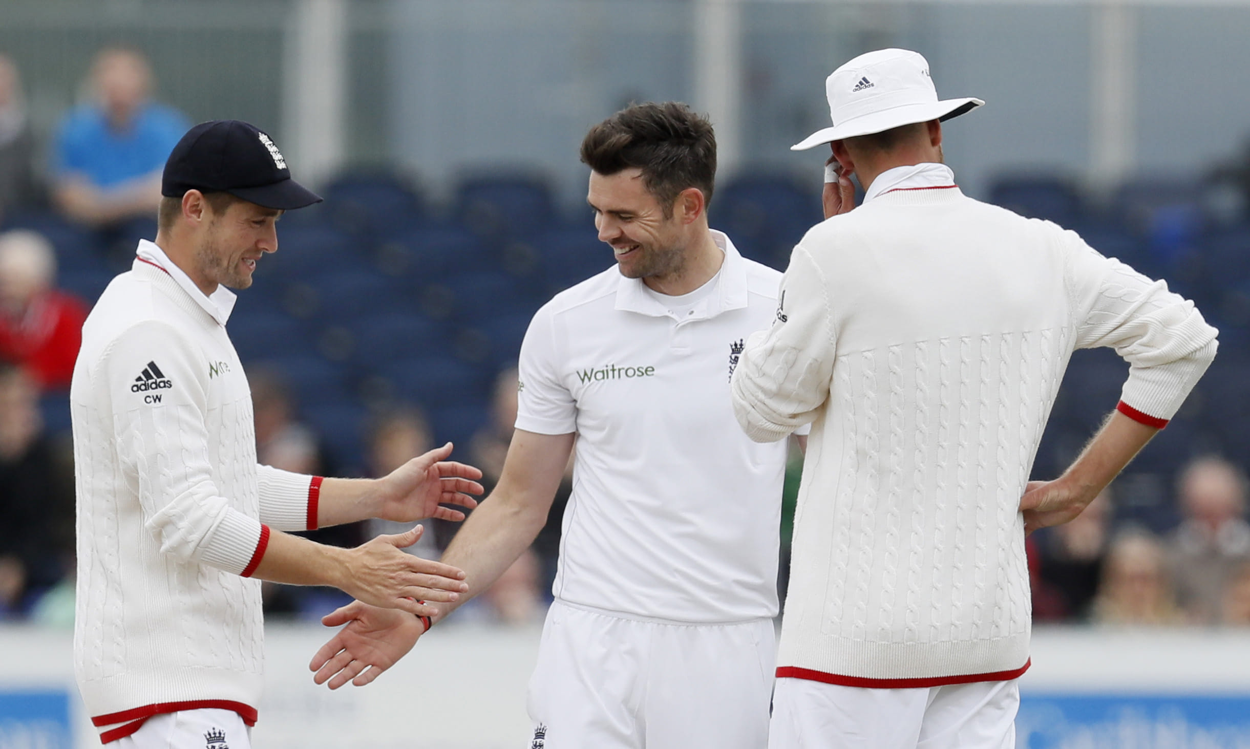 srilanka in very poor condition agaisnt england