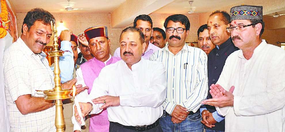 minister of state Jitendra Singh on a visit to kullu