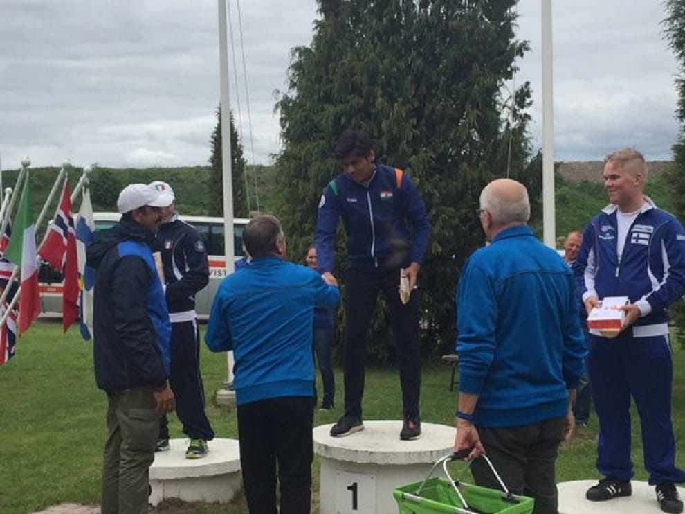 Rajyavardhan's son Manavaditya won gold medal at Junior Shotgun Cup