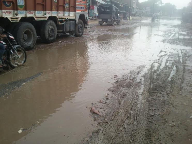 Torrential rain water logging, the farmers happy