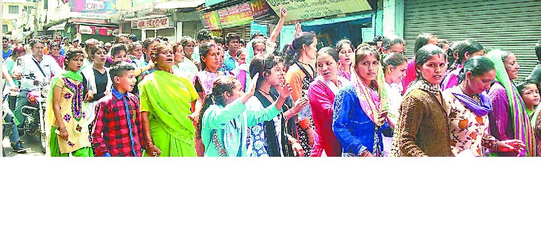 girl commit suicide in ranikhet, protest