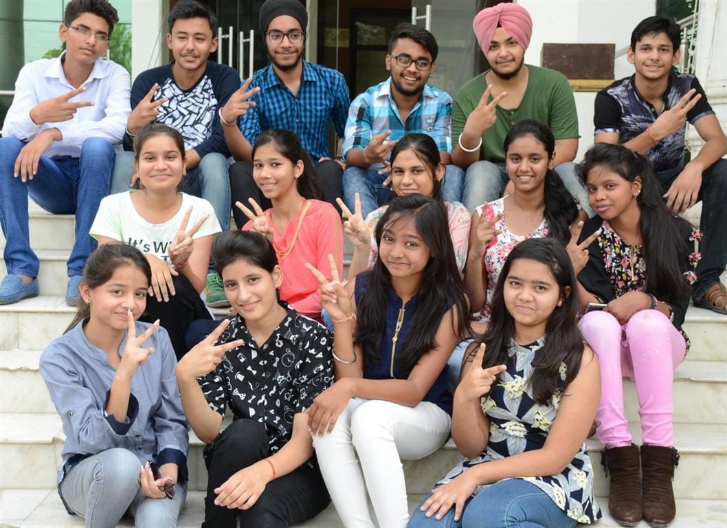 navodaya vidyalaya seek application for admission in class 11th