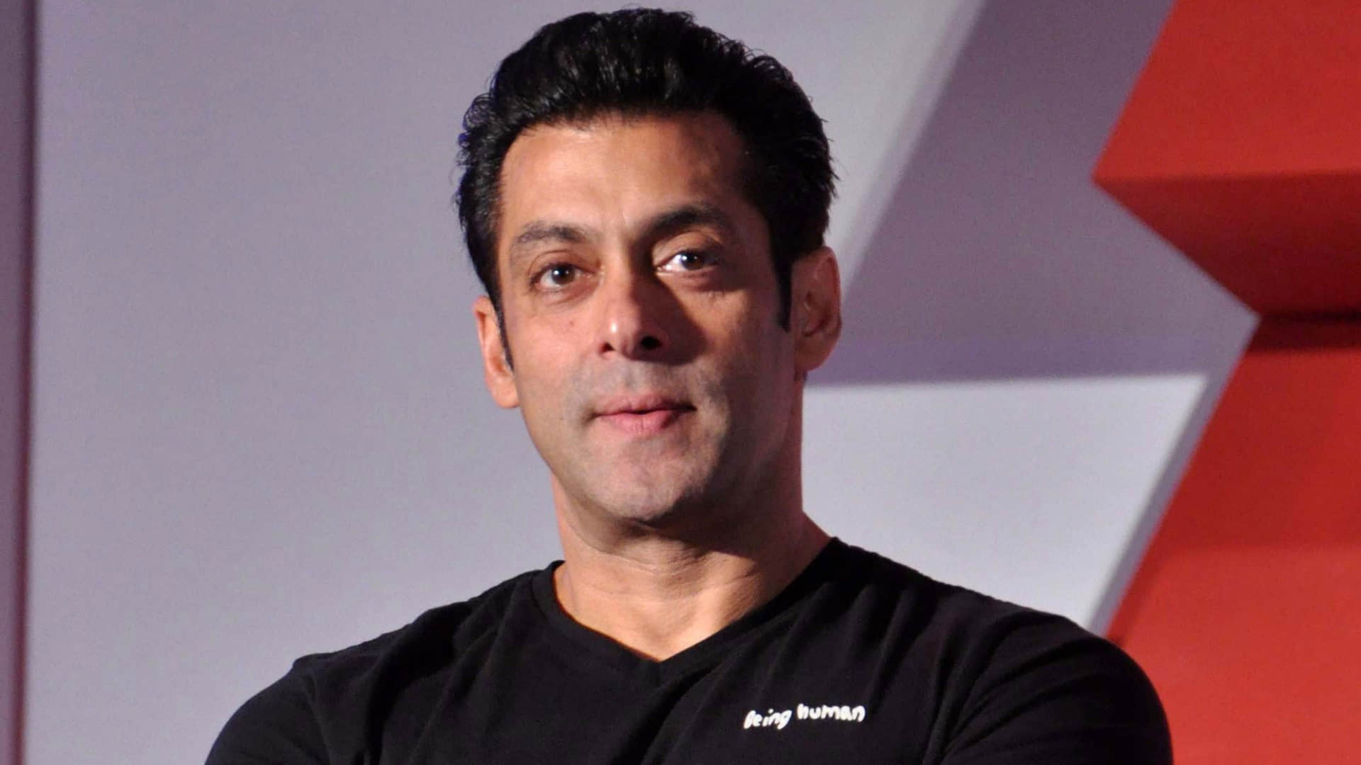 Salman khan talking about Sultan's leak pictures