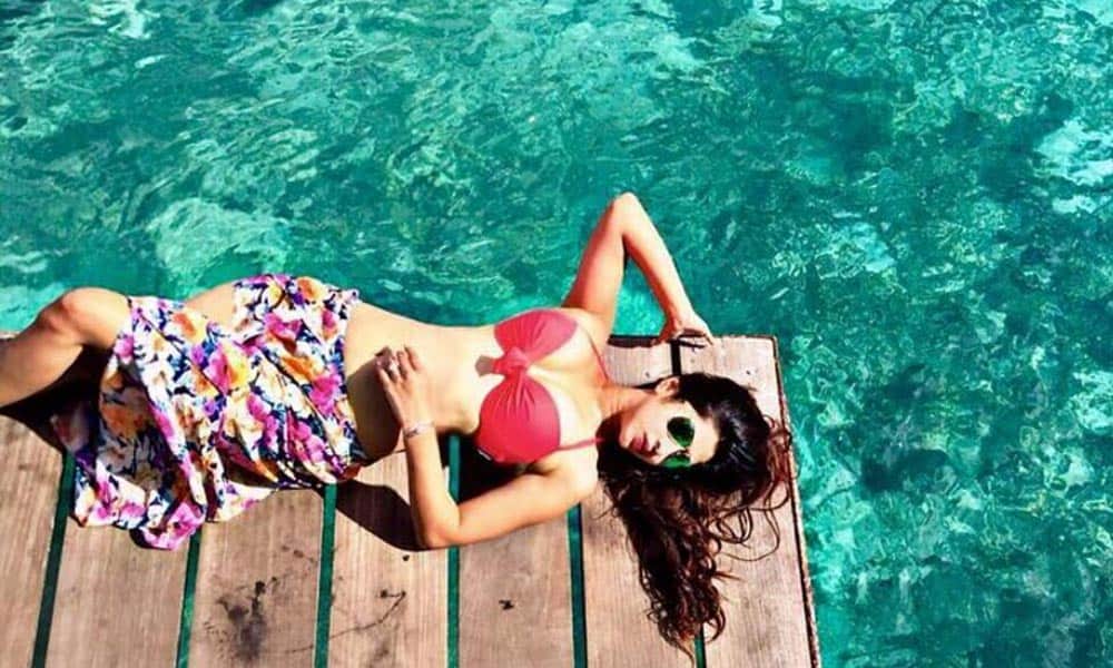 TV Actress Sonarika Bhadoria Got Thrashed On The Internet For Posting Bikini Pics