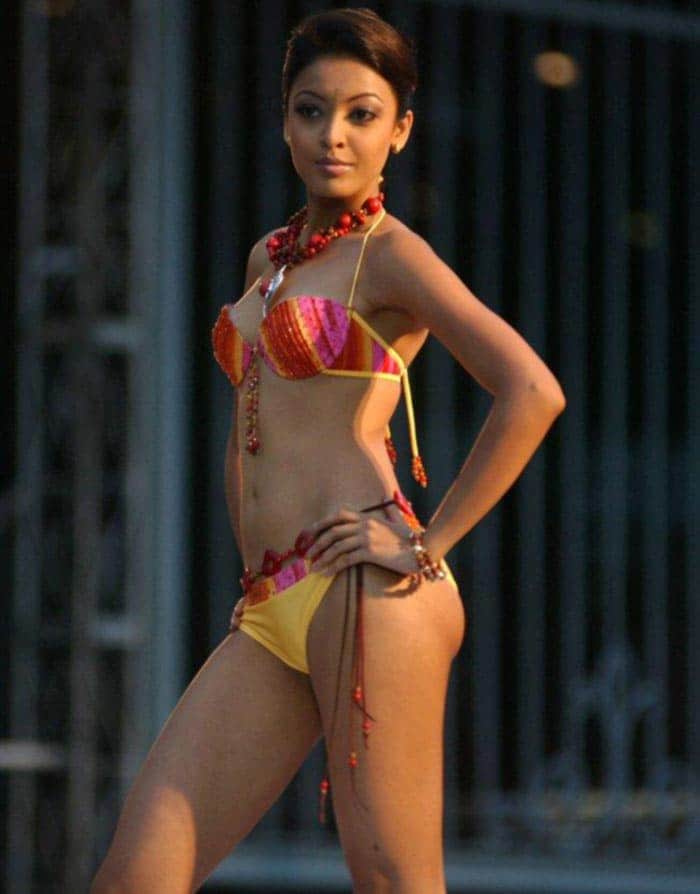 Bollywood actress Tanushree Dutta then ane now