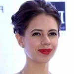 Kalki koechlin invites Anurag kashyap in waiting success bash