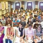 शास्त्रीनगर के होटल अनाइचा (भाग्यराज पैलेस) में अमर उजाला के लक्ष्य-2016 कार्यक्रम में भाग लेते स्टूडेंट। 