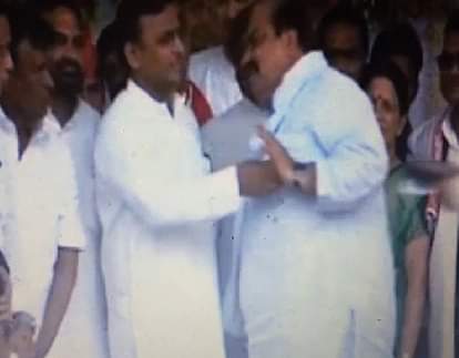 Video: CM Akhilesh yadav pushed former mp atik ahmed 