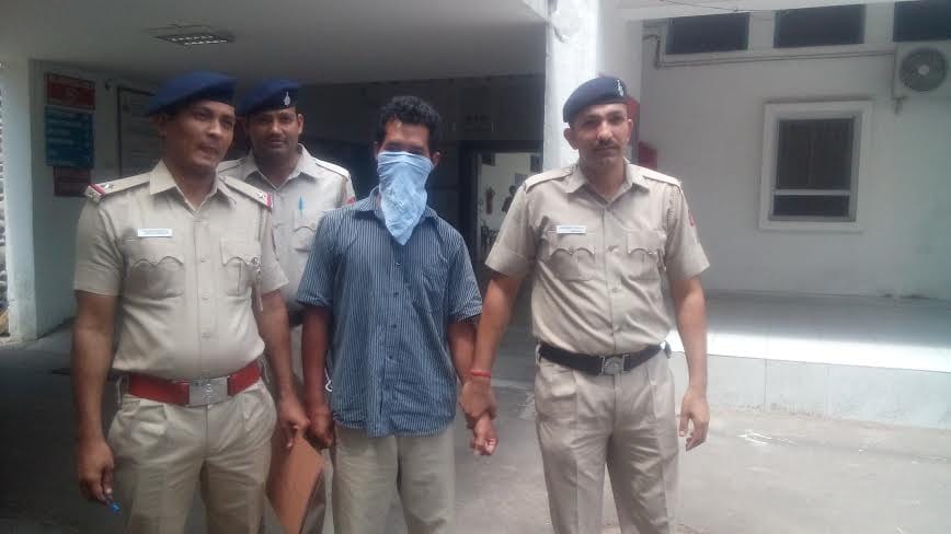 visa fraud, cyber cell, fraud, chandigarh fraud, chandigarh