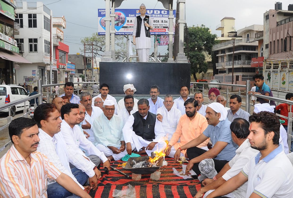 suporters celibrates birth day of former prime minister chaudhari charan singh 