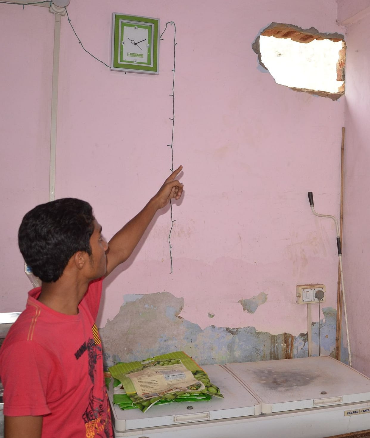 Three Thieves caught with burglary tools
