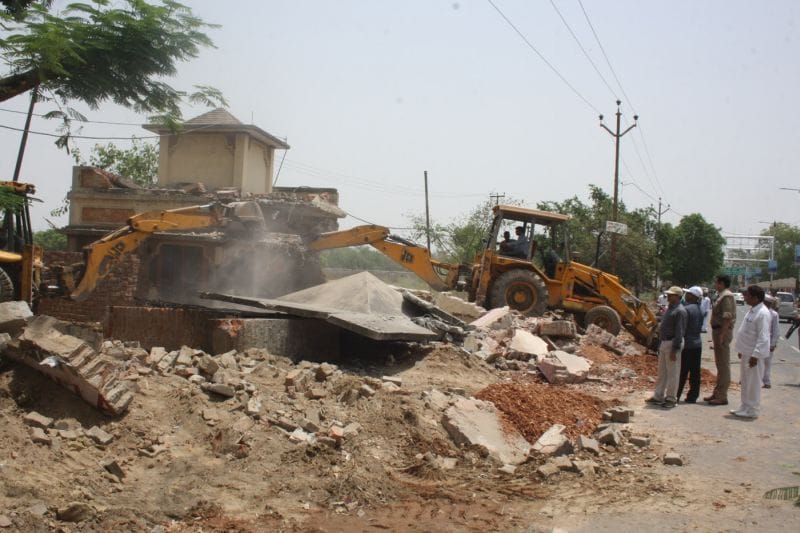 administration destroyed encrochment in vrindavan