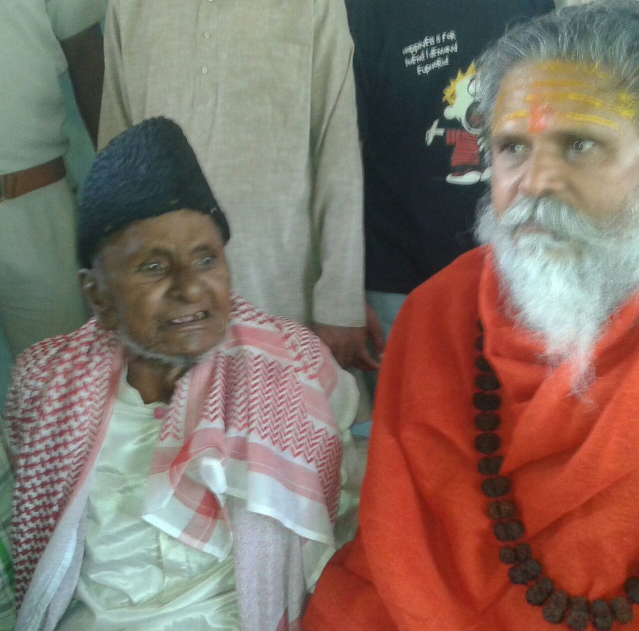 hashim ansari meets mahant narendra giri