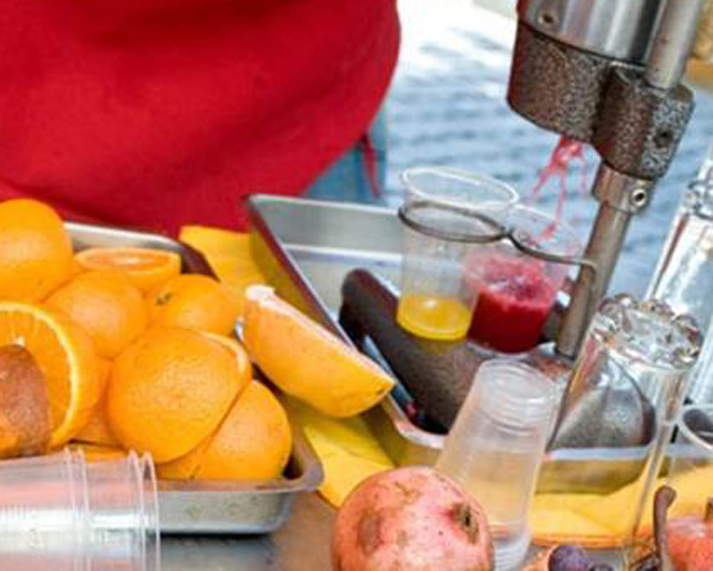 avoid these 5 food in monsoon season