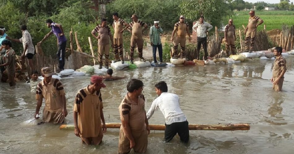 talwani rana miner broke, glf colony hisar, heavy rain, talwandi rana, hisar, haryana