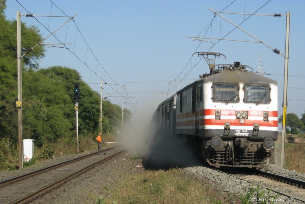 patliputra express will cancelled on 30 march and 3rd  april 