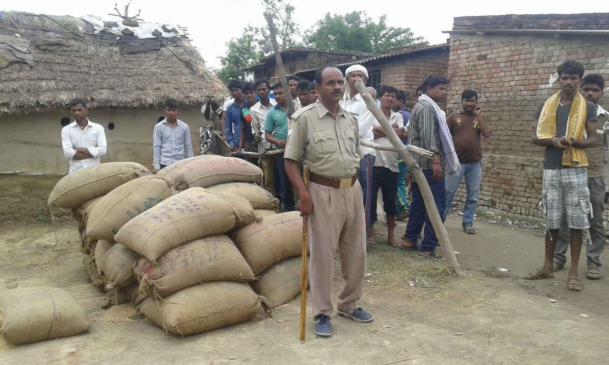 police catch smuggled wheet
