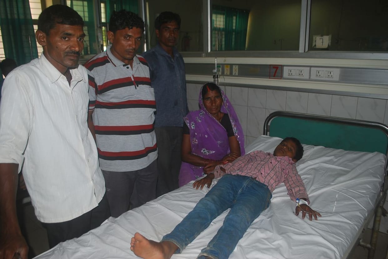 wire  broken, two teenagers felt shock